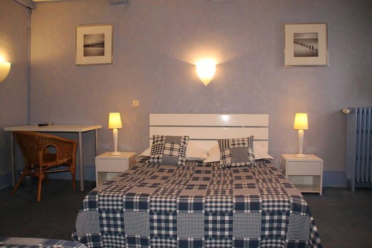 Hotel Riviere0