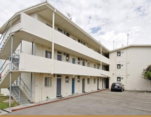 มาลิบู อพาร์ตเมนต์ (Malibu Apartments)0