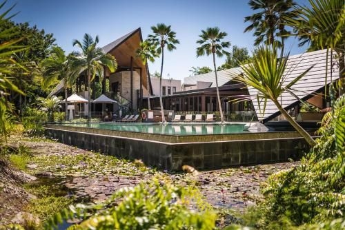 Niramaya Villas and Spa0