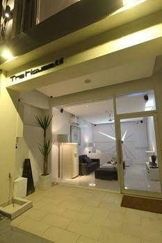 Kenting The House0