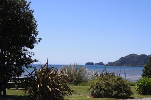 Pohara Beachfront Motel4