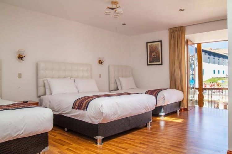 Casa Hostal Rojas0