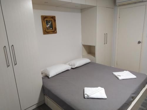 Regency Apartments Adelaide0