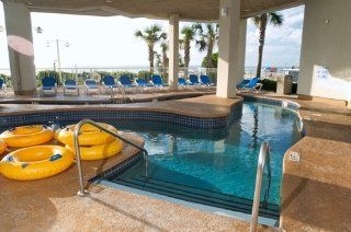 Best Western Plus Carolinian Oceanfront Inn and Su4