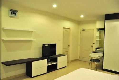 Thongtip Place1