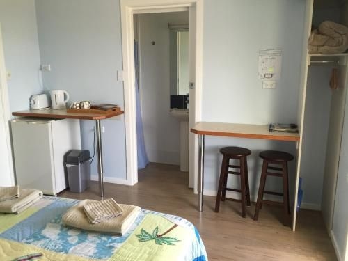 Cardwell Beachfront Motel2