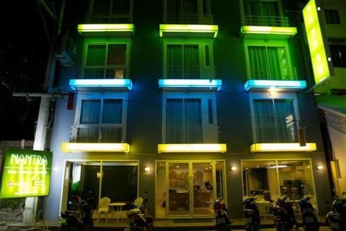 โรงแรมนันตรา เฉวงบีช (Nantra Chaweng Beach Hotel)1