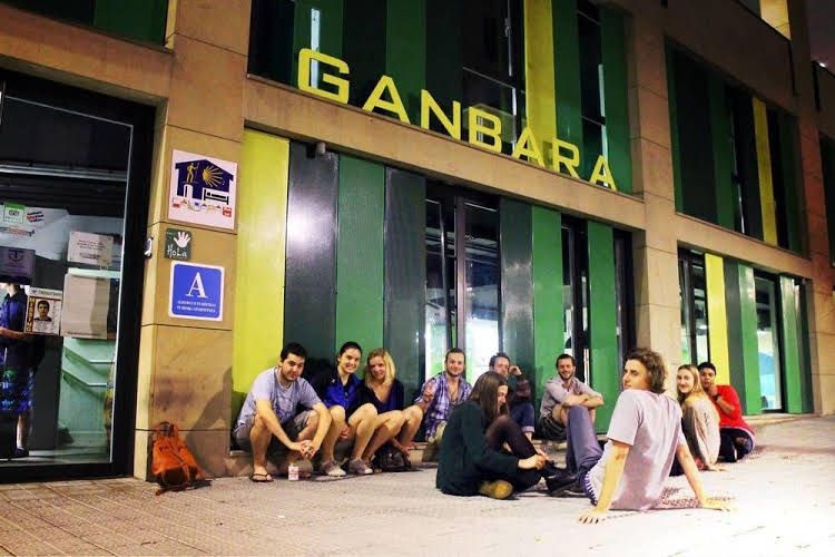 Ganbara Hostel0