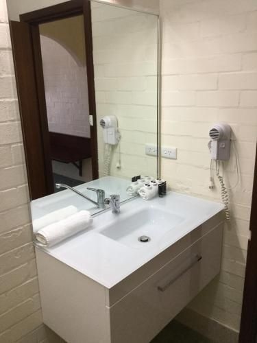 Bayview Motel1