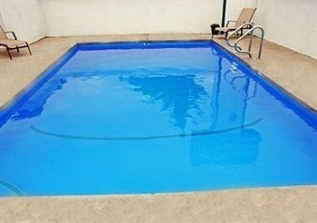 Rodeway Inn & Suites4