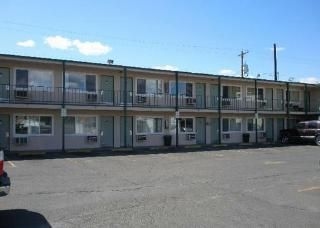 Rodeway Inn & Suites1