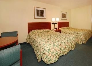 Rodeway Inn3