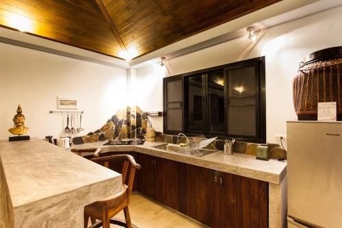 เกาะเต่า ไฮท์ พูลวิลล่า (Koh Tao Heights Pool Villas)4
