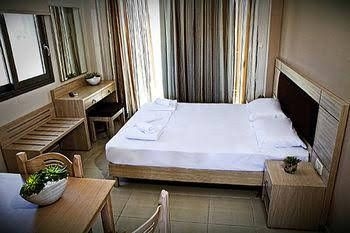 Crystal Bay Hotel0