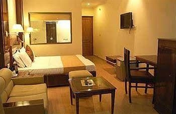 Divine Resort0