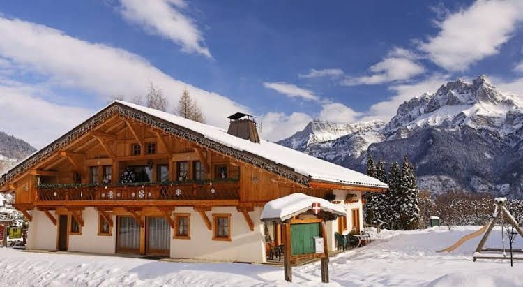 Le Charvet1