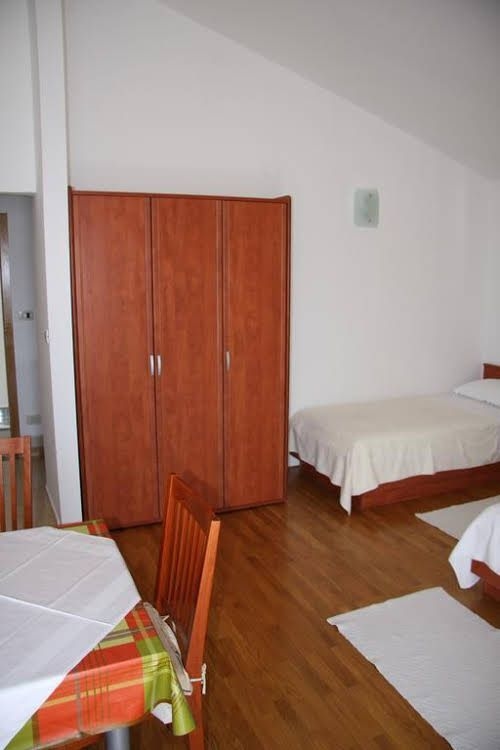 Apartments Nera0