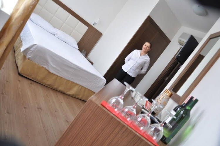 Hivas Hotel0