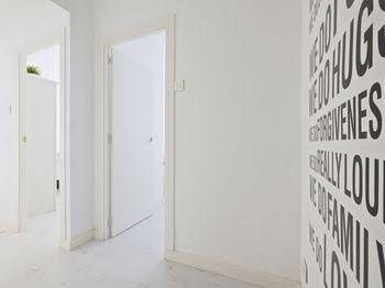 The White Flats Les Corts0