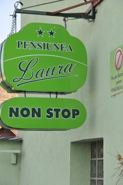 Pensiunea Laura0