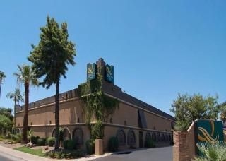 Motel 6 Glendale Inn & Suites0