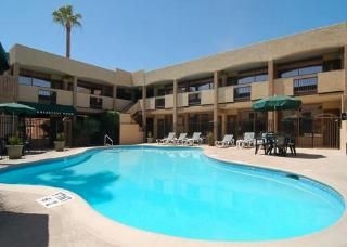 Motel 6 Glendale Inn & Suites2