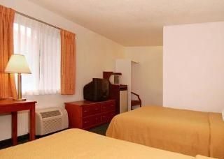 Quality Inn Near Qualcomm Stadium1
