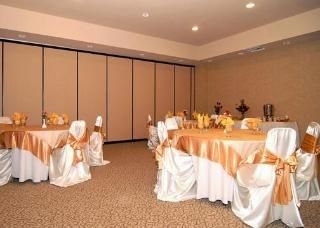 Comfort Inn & Suites4