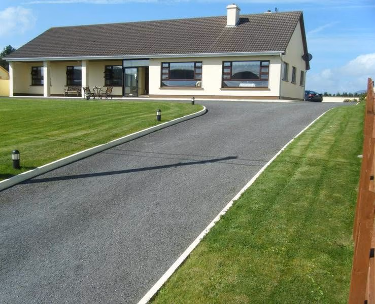 Hillcrest House0