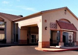 Quality Inn & Suites3