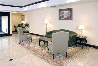 Comfort Inn & Suites Airport2