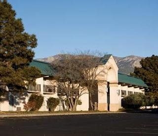 Sandia Courtyard Hotel & Conference Center0