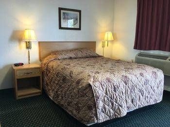Umatilla Inn & Suites0