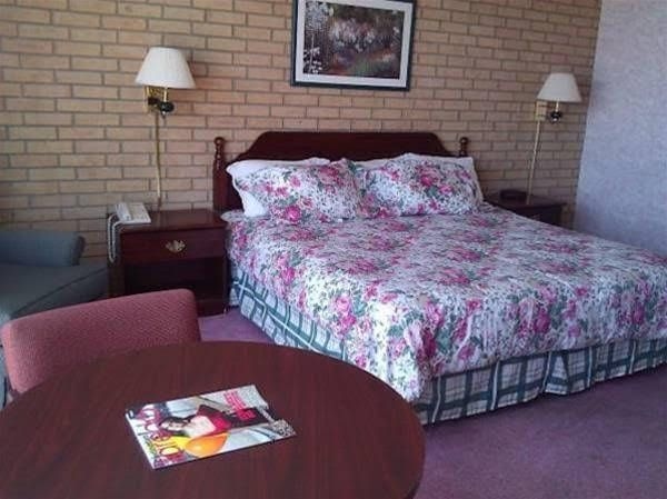 Rio Grande Plaza Hotel and Suites0