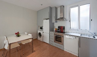 Amister Apartments0