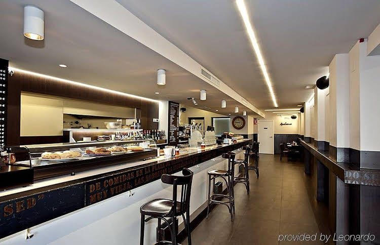 Hotel Apolonia0
