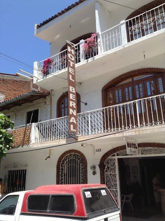 Hotel Bernal0