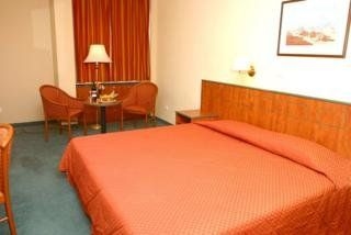 Kings Way Inn1
