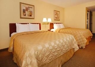 Comfort Inn & Suites West Dodge1