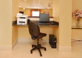 Comfort Inn & Suites West Dodge3