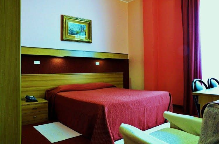 Hotel Rosy0