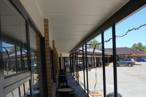 Civic Motor Inn4