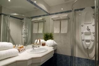 Athens Atrium Hotel & Jacuzzi Suites0