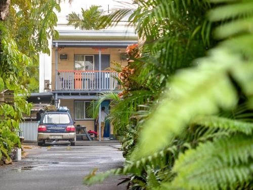 Castaways Backpackers Cairns2