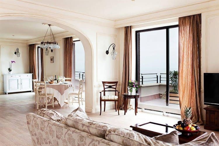 Apart Hotel Omega0