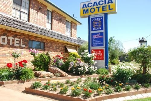 Acacia Motel0