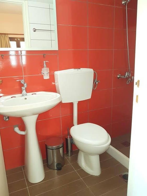 Zorbas Studios & Apartments0