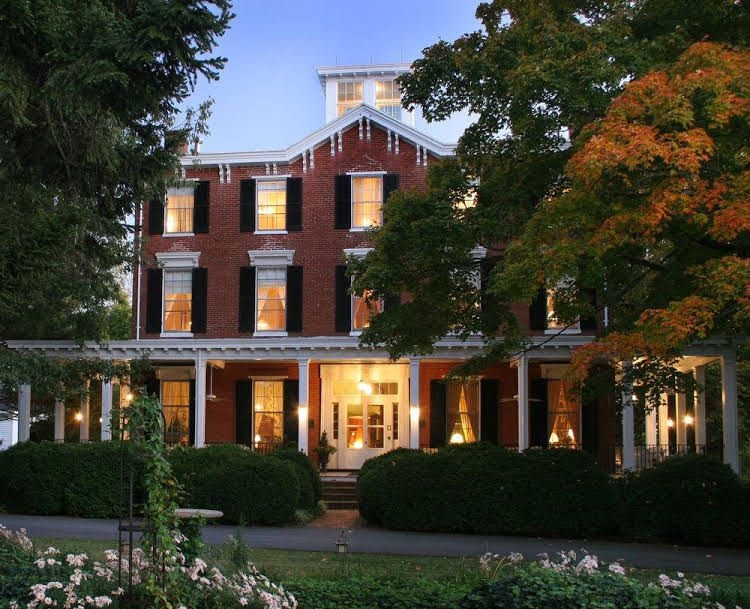 Brampton Bed and Breakfast Inn0