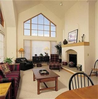 Arrowhead Village Hotel Vail0