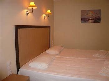 Apartments Avra0